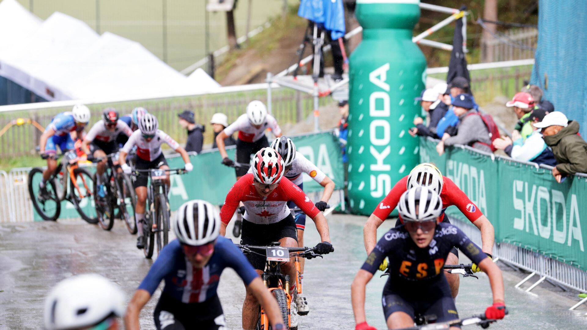O evento integra cinco disciplinas: cross-country olímpico, cross-country short track, estafeta por equipas de cross-country, downhill e cross-country de E-mountain bike. Mais de 800 atletas de mais de 50 países irão competir por 17 medalhas de ouro e pelas cobiçadas camisolas arco-íris.